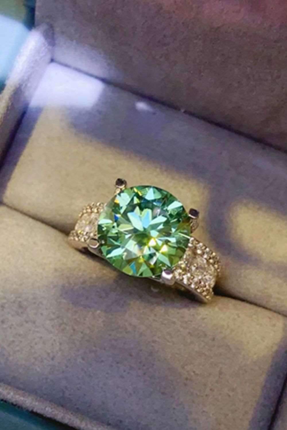 5 Carat Moissanite 4-Prong Wi5 Carat Moissanite 4-Prong Wide Band Ringde Band Ring